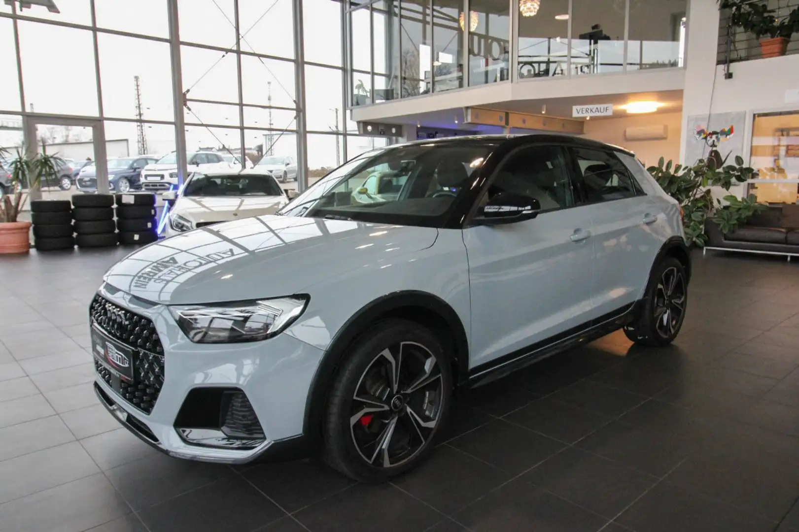 Audi A1 citycarver S line/Virtual/ACC/LED/Leder/ Grau - 1