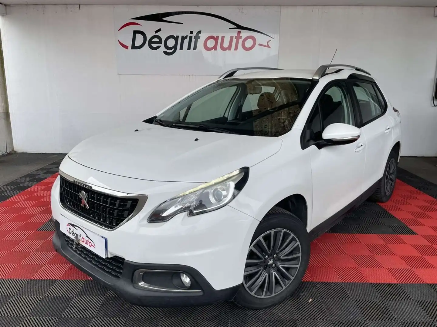 Peugeot 2008 1.6 BlueHDi 100ch BVM5 Active Blanc - 1