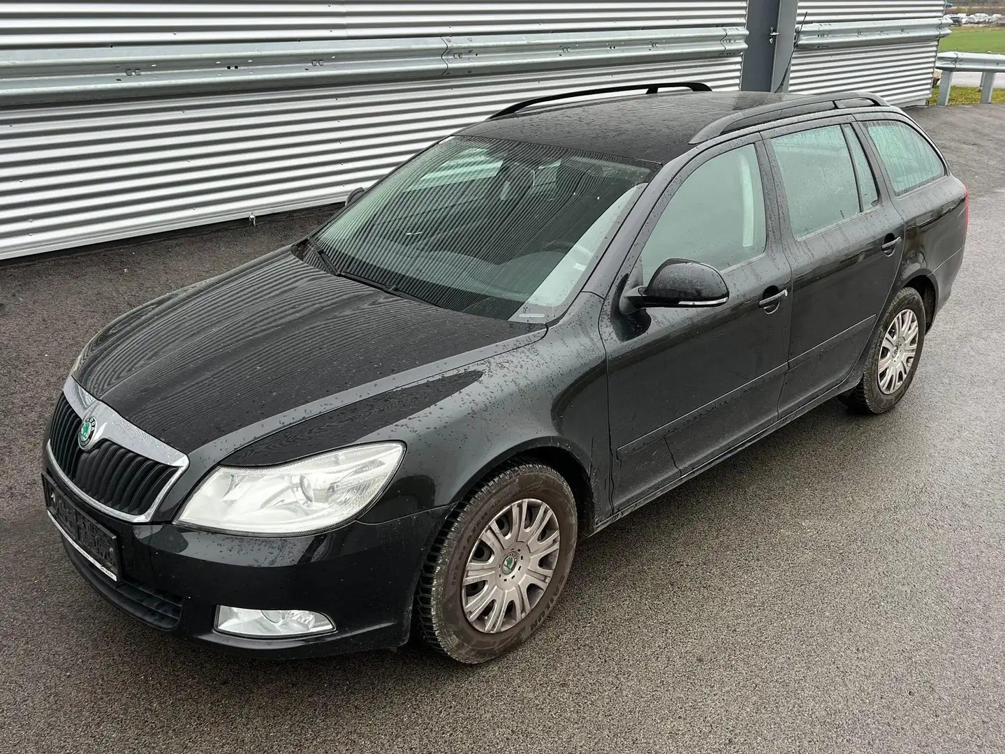 Skoda Octavia Kombi 1,4 TSI Elegance DSG ID:118 Schwarz - 1