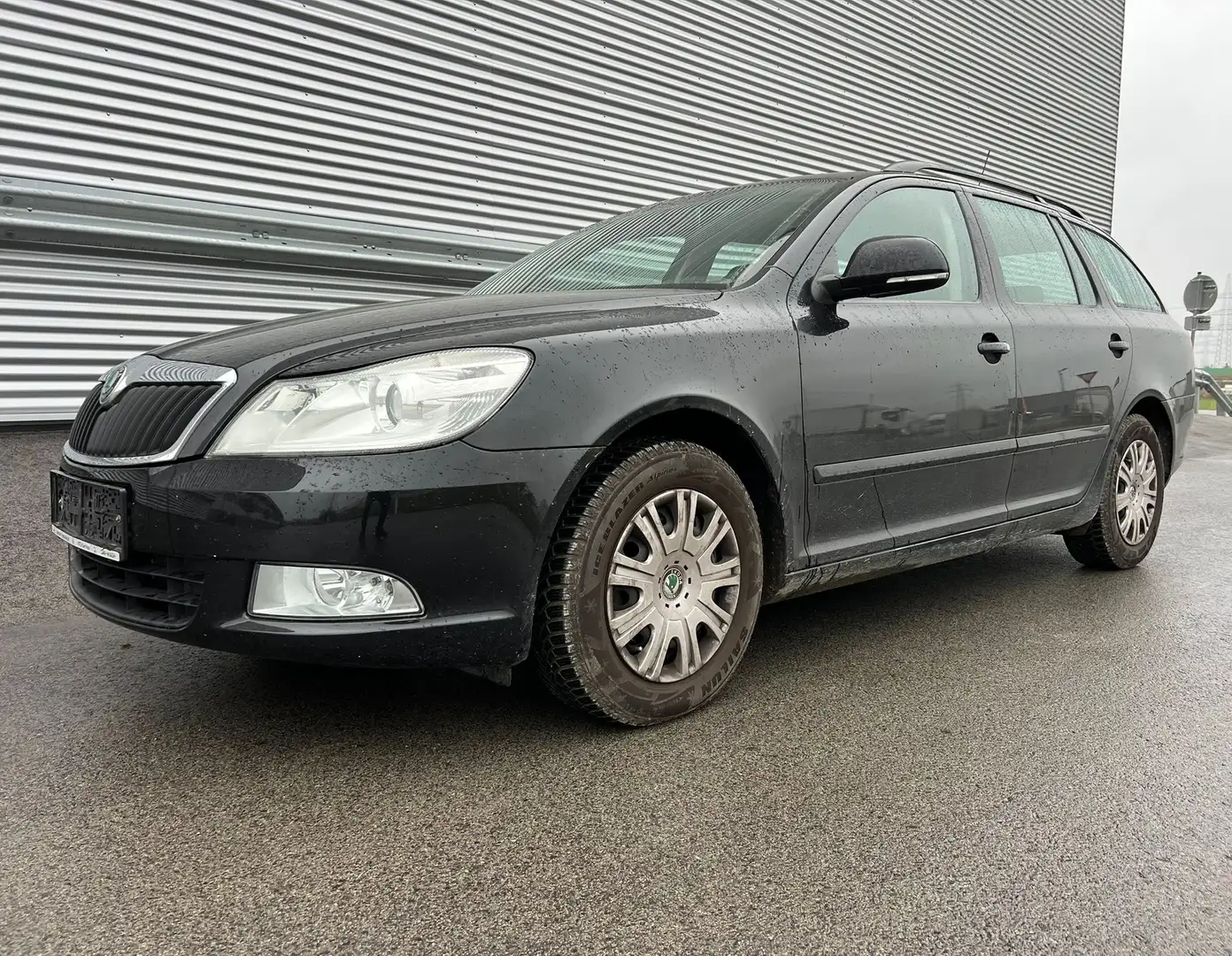 Skoda Octavia Kombi 1,4 TSI Elegance DSG ID:118 Schwarz - 2