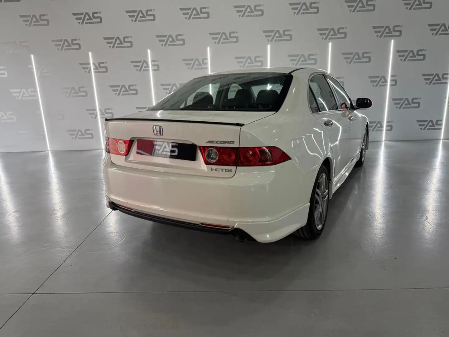 Honda Accord 2.2 i-CTDi Sport Weiß - 2