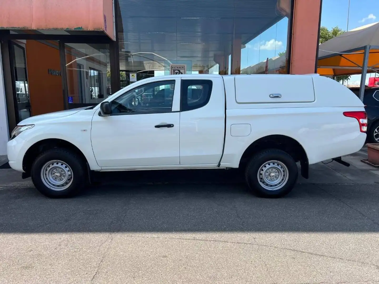Mitsubishi L200 Cl.cab 2.4d Invite 4wd 154cv N1 E6 Bianco - 2