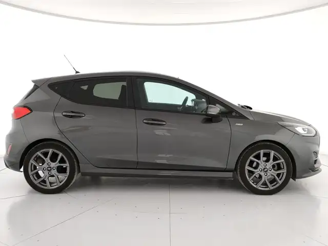 Ford Fiesta view 3