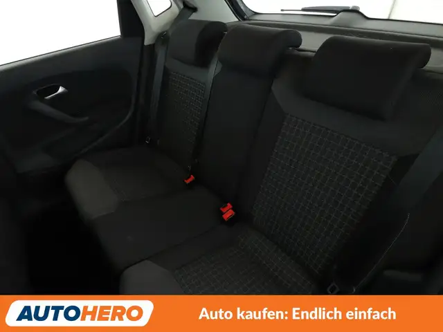 Volkswagen Polo view 14
