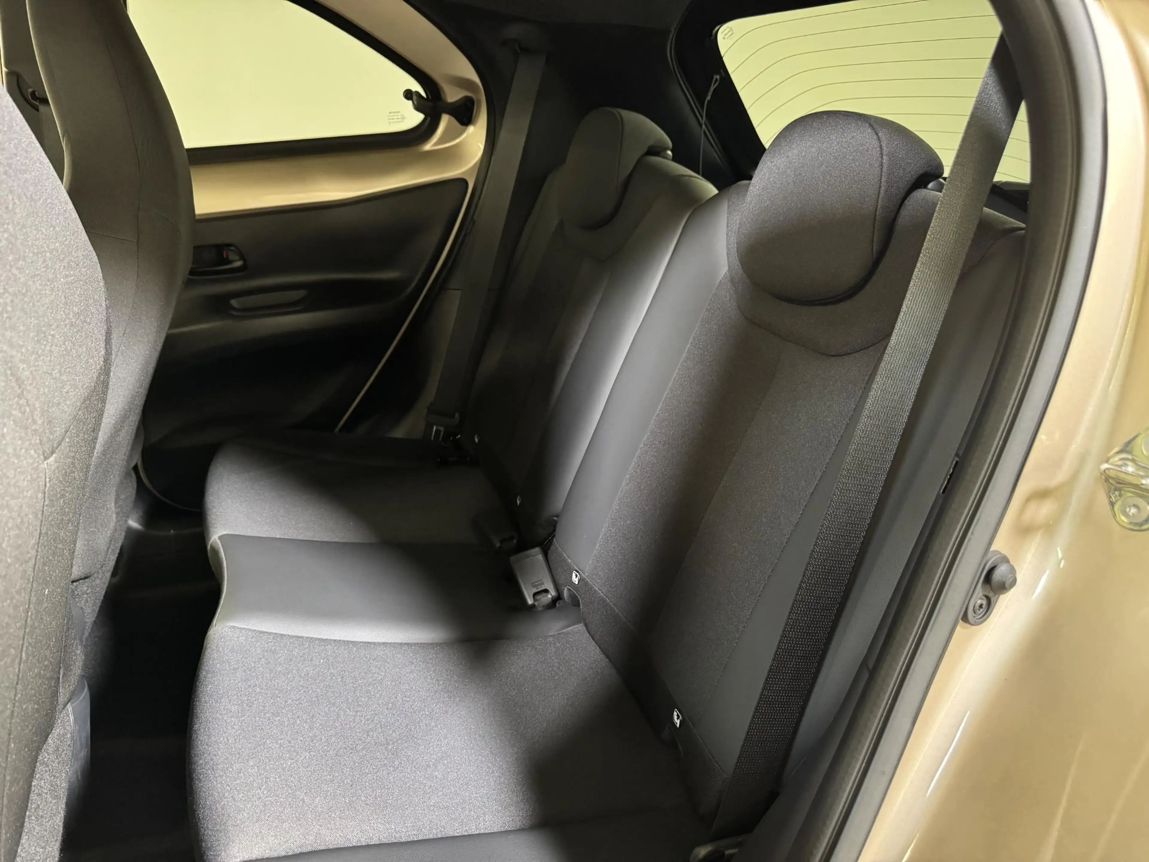 Toyota Aygo X 1.0 VVT-i S-CVT Envy | Climate control | Cloud-Nav — photo 13