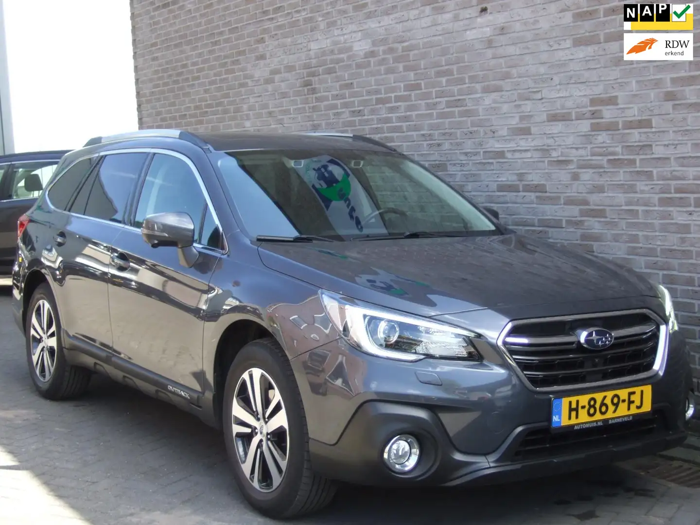 Subaru OUTBACK 2.5i Premium - Schuifdak - Leder - Trekhaak - Gris - 1