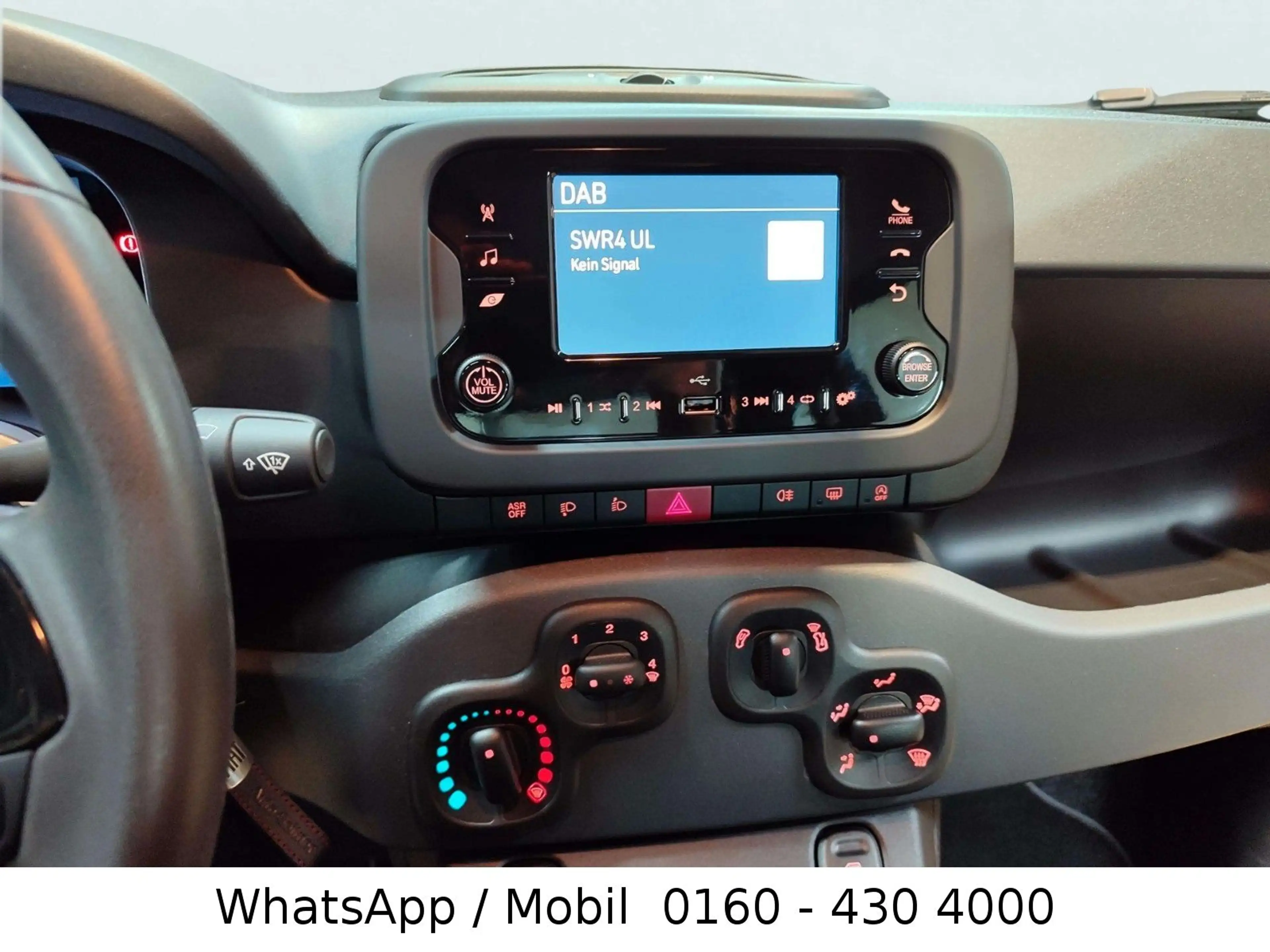 Fiat Panda nur 3300 KM Hybrid/Benzin Digitaltacho — photo 14