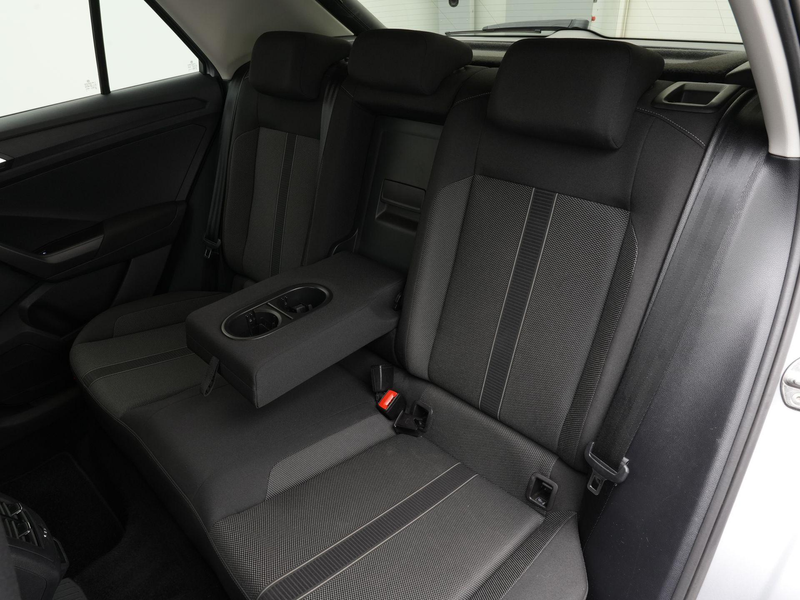 Volkswagen T-Roc 1.0 TSI 110pk Life | Achteruitrijcamera | Adaptive — photo 9