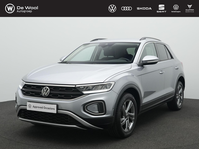 Volkswagen T-Roc 1.0 TSI 110pk Life | Achteruitrijcamera | Adaptive