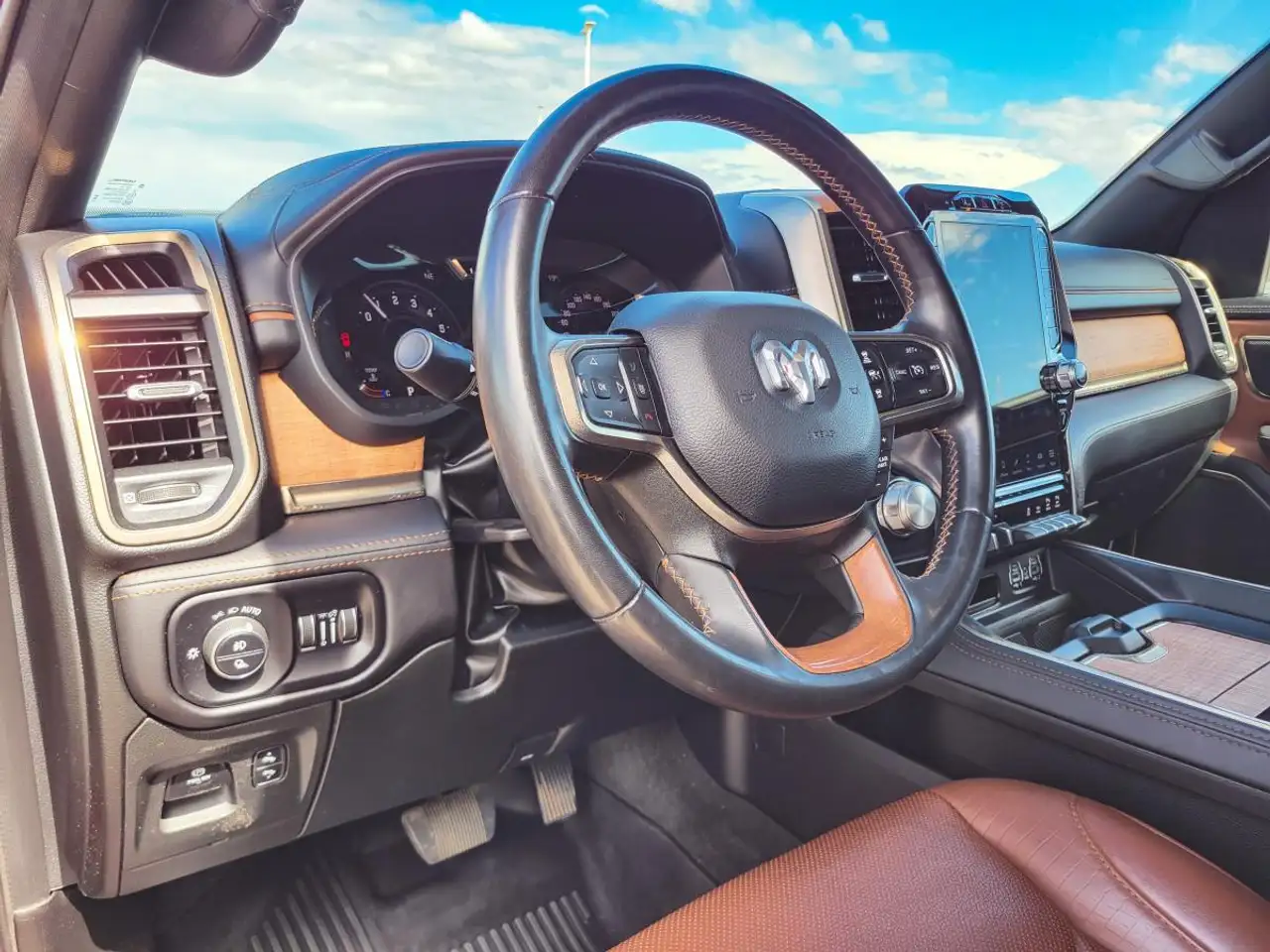 RAM 1500 снимка RAM 1500