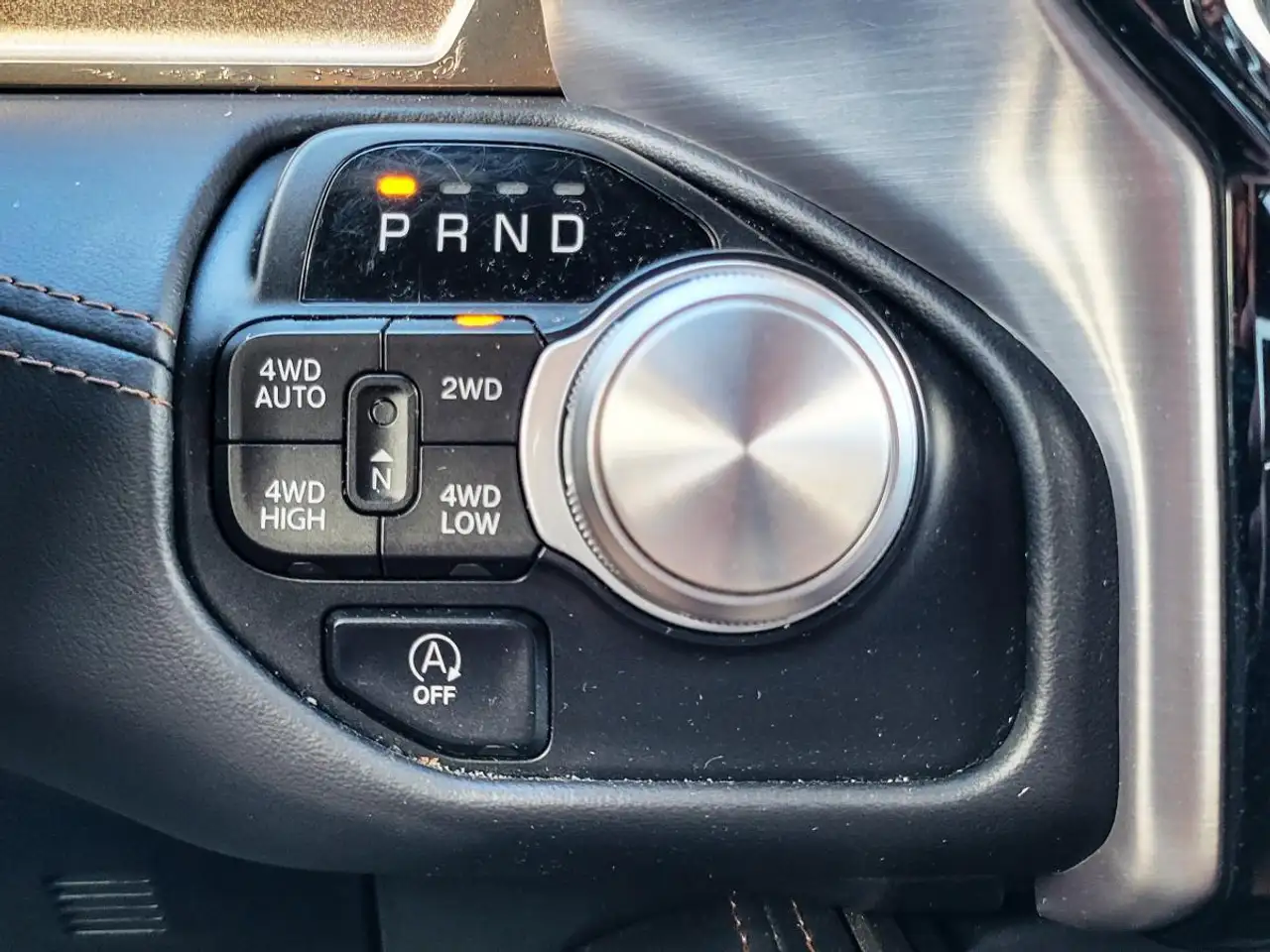 RAM 1500 снимка RAM 1500