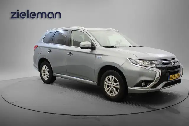 Mitsubishi Outlander 2.0 PHEV Business Edition - Navi, Camera, Cruise,