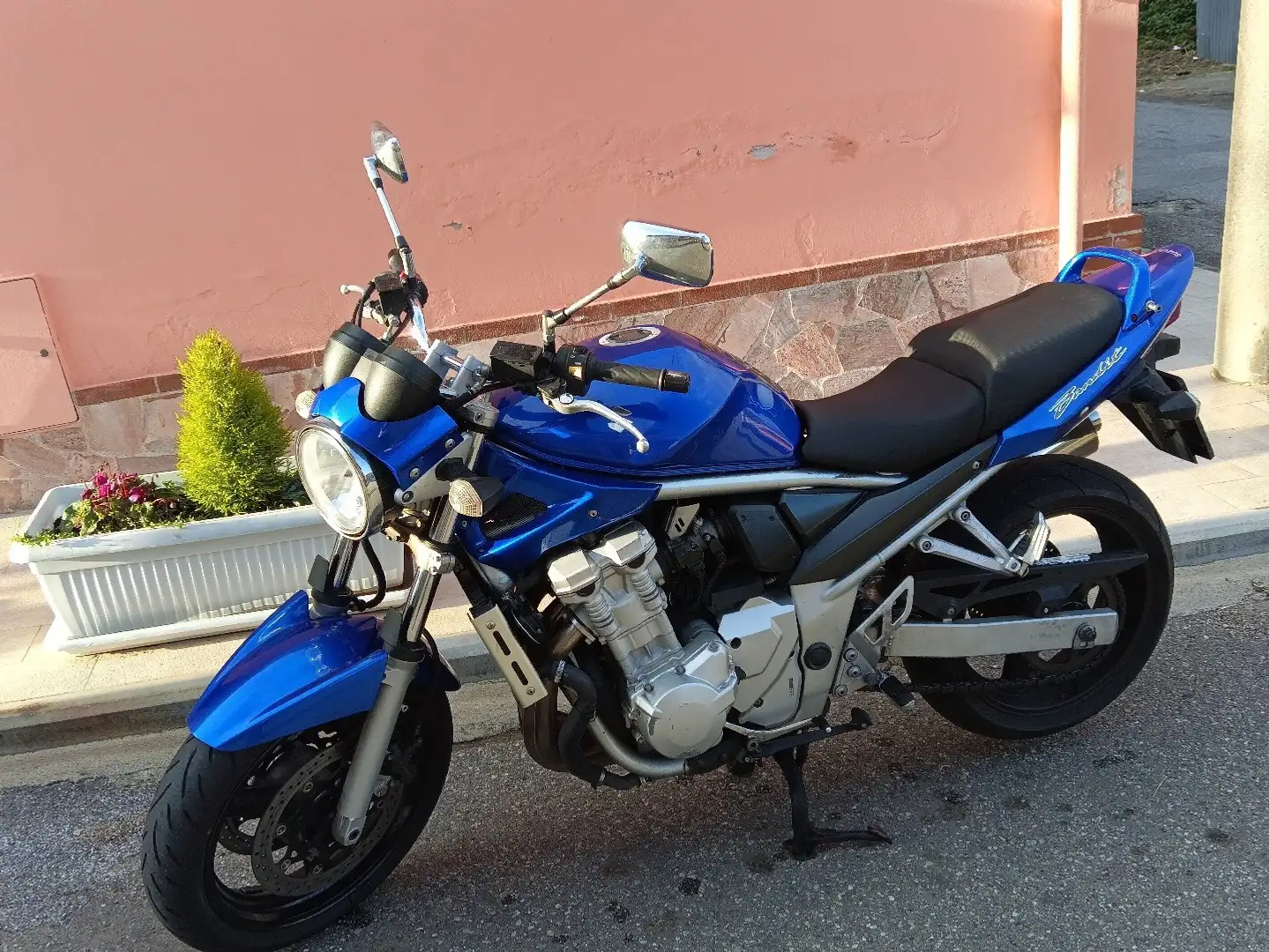 Suzuki GSF 650 Modrá - 1