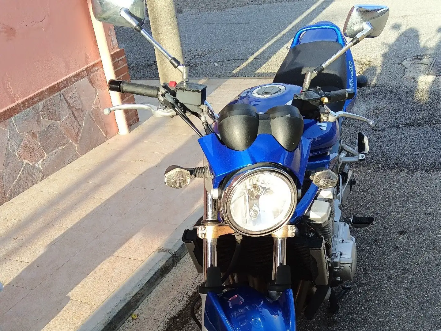 Suzuki GSF 650 Modrá - 2
