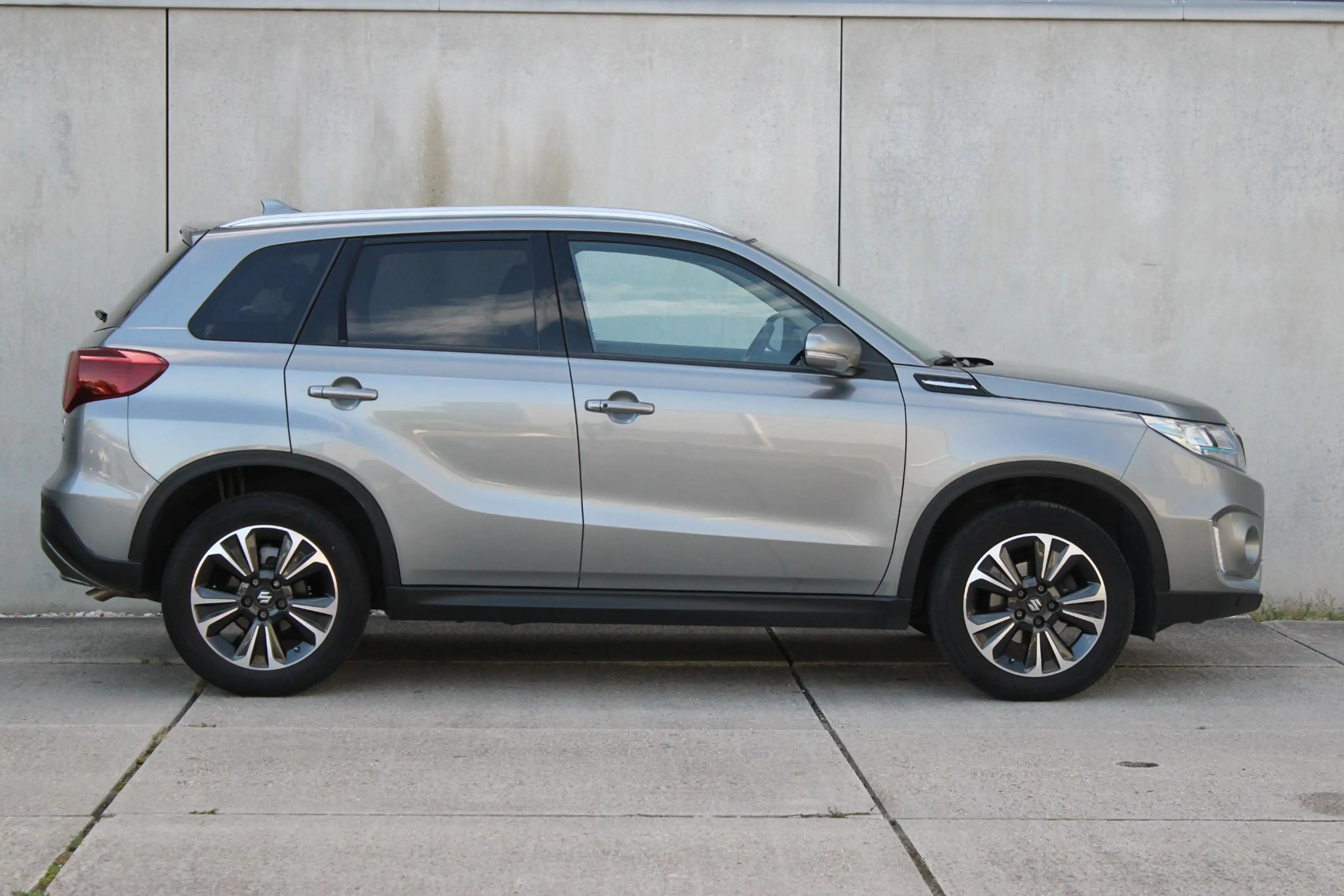 Suzuki Vitara 1.4 Boosterjet Style Smart Hybrid / NAVI / ADAPTIV — photo 5