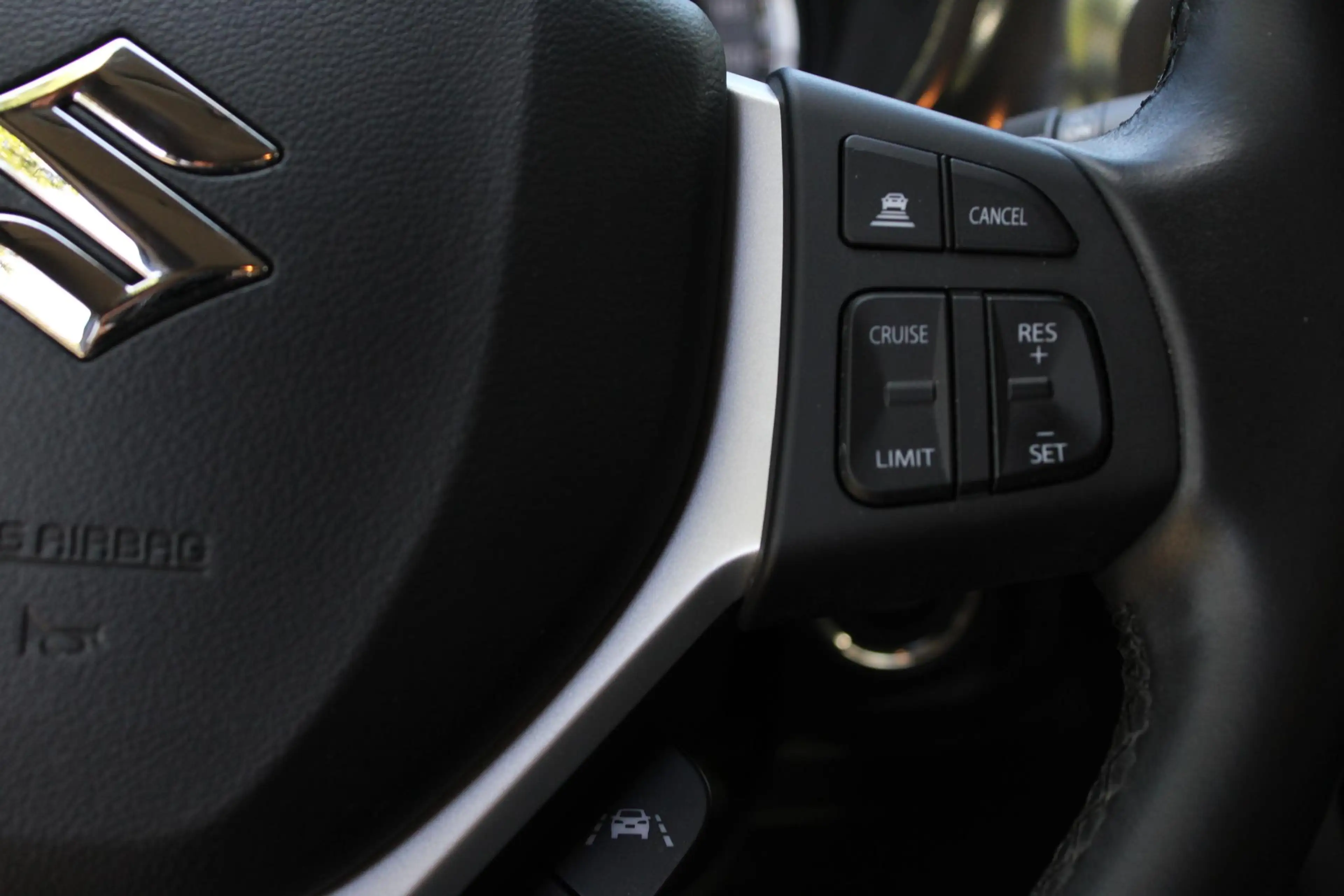 Suzuki Vitara 1.4 Boosterjet Style Smart Hybrid / NAVI / ADAPTIV — photo 16