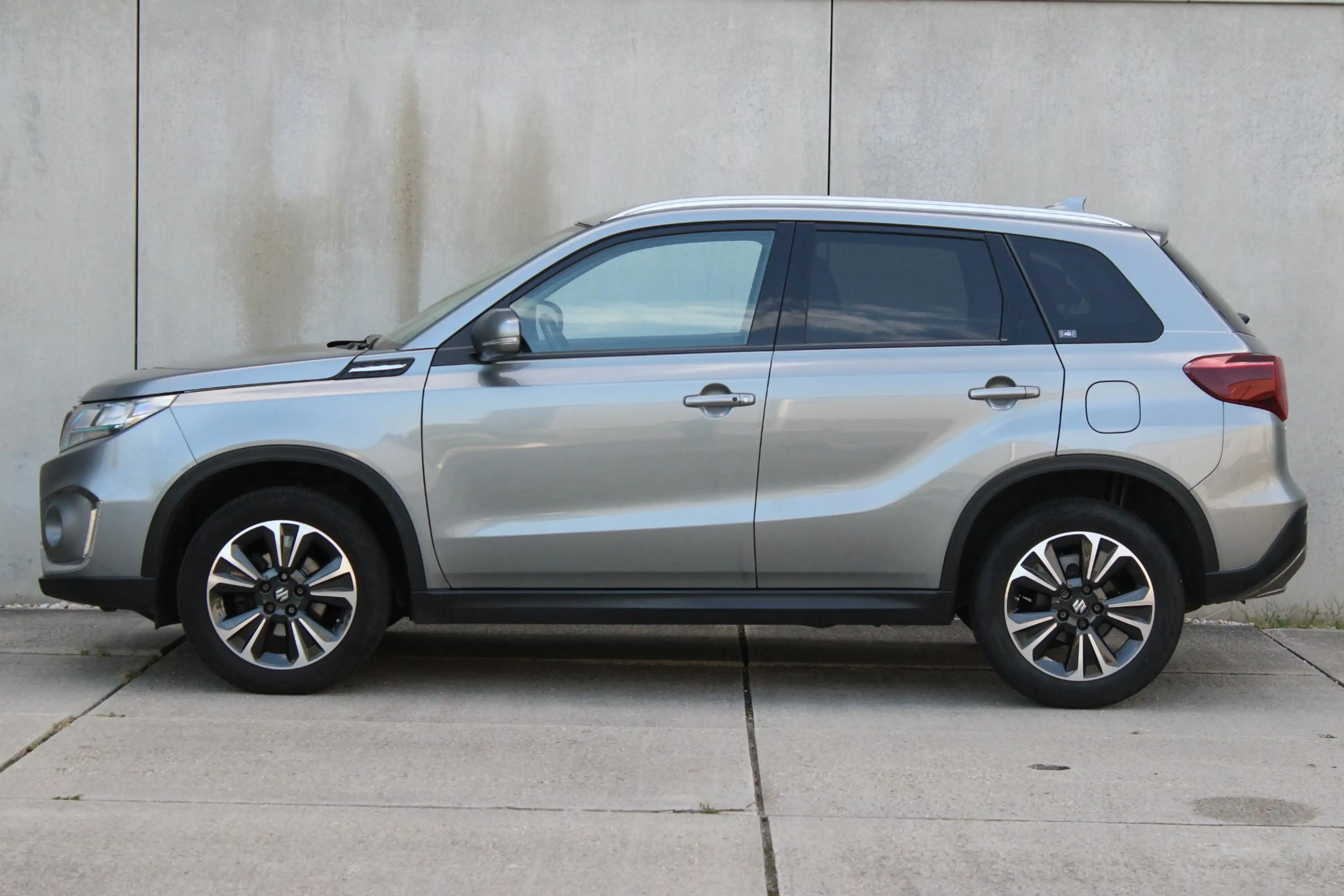 Suzuki Vitara 1.4 Boosterjet Style Smart Hybrid / NAVI / ADAPTIV — photo 2