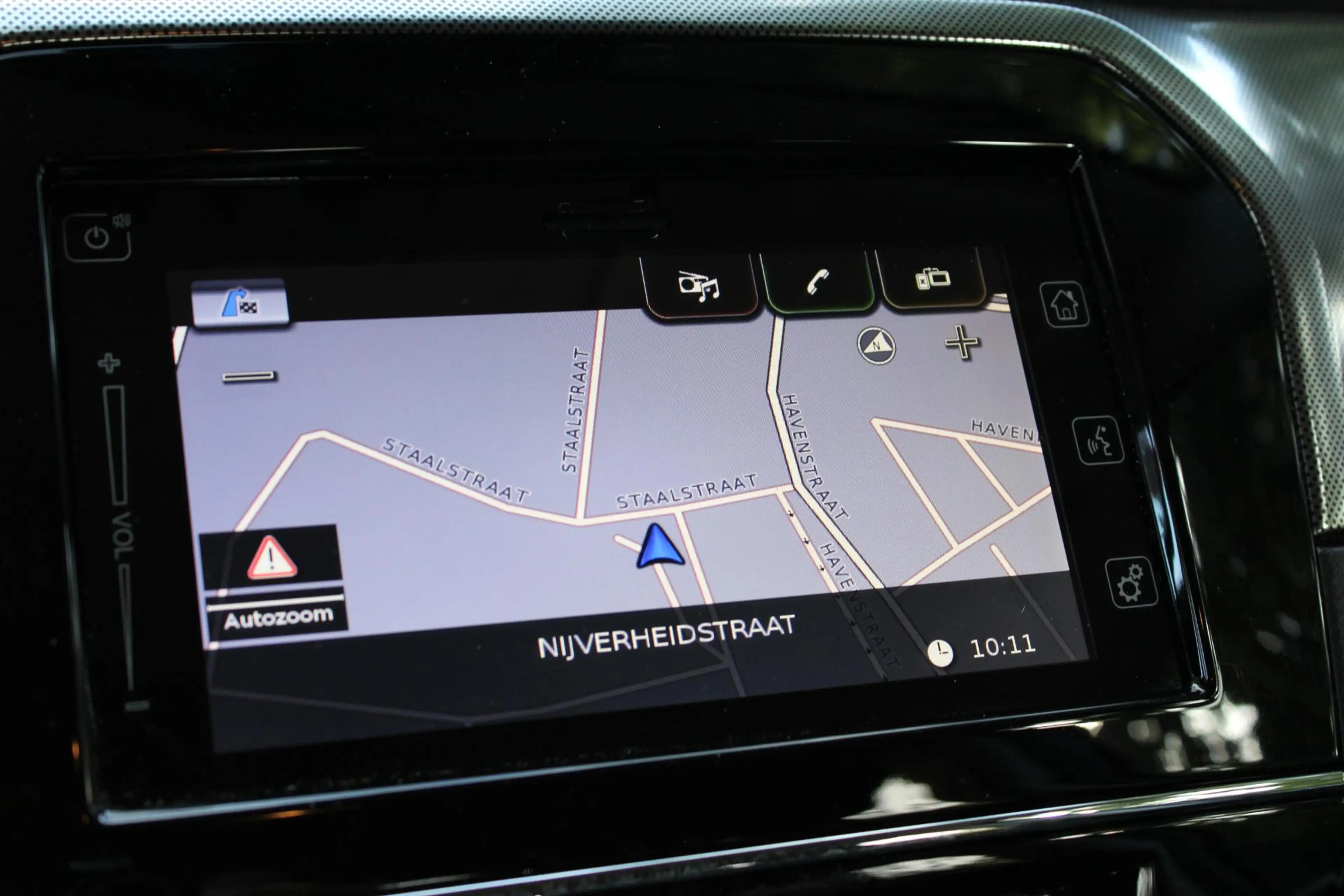 Suzuki Vitara 1.4 Boosterjet Style Smart Hybrid / NAVI / ADAPTIV — photo 10