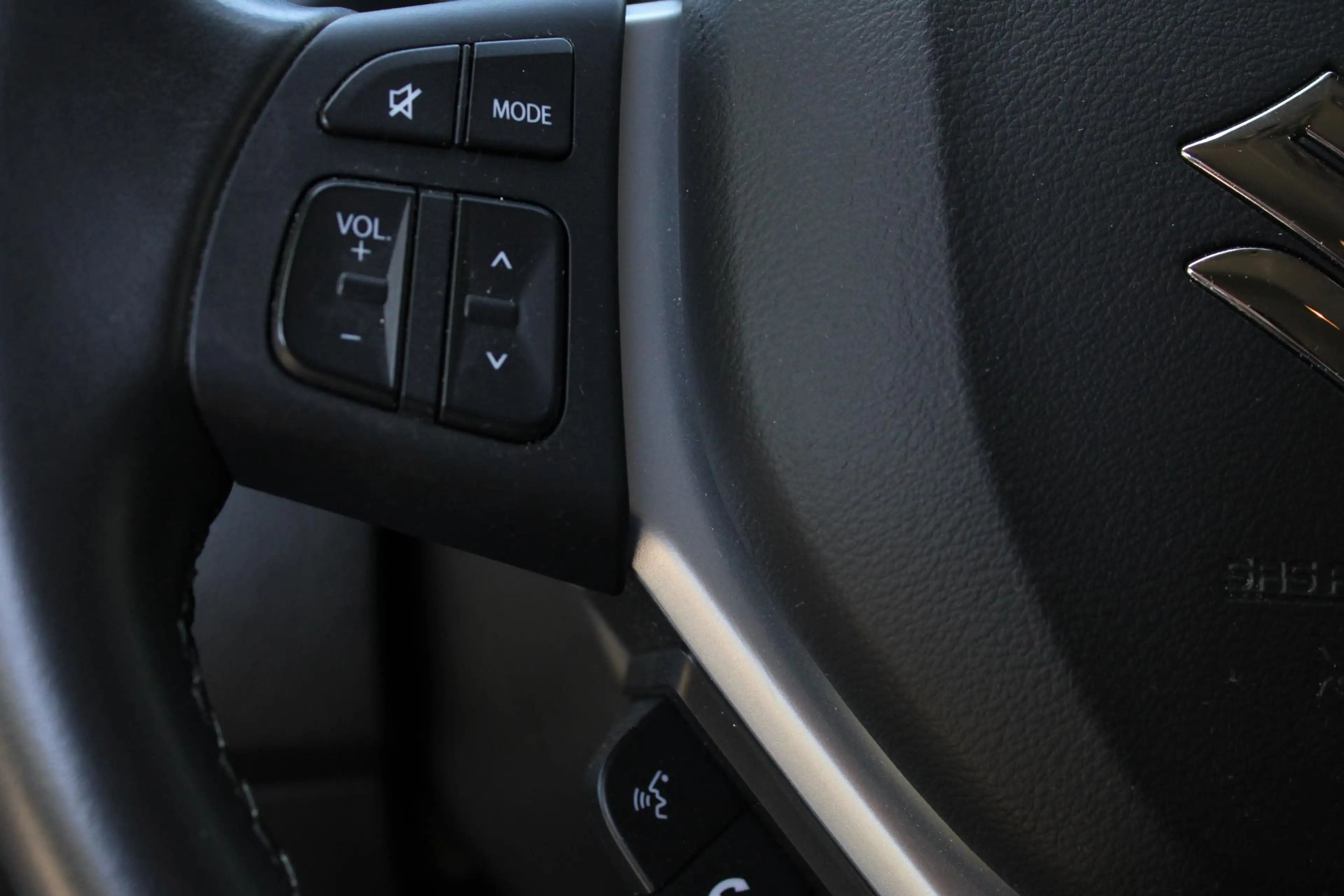 Suzuki Vitara 1.4 Boosterjet Style Smart Hybrid / NAVI / ADAPTIV — photo 15