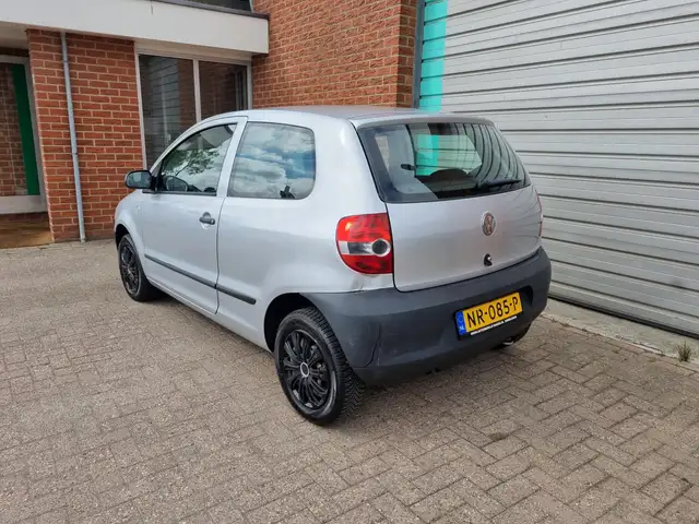 Volkswagen Fox view 3