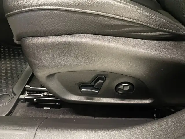 Jeep Compass view 11