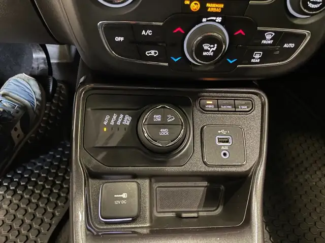 Jeep Compass view 14