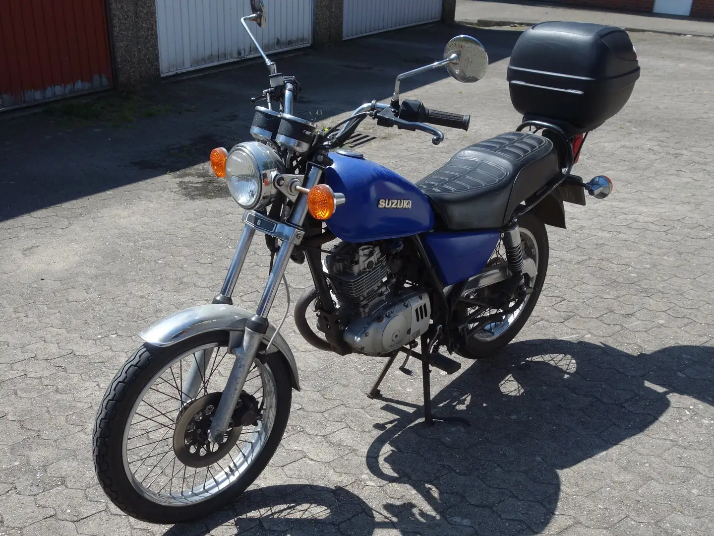 Suzuki GN 125 Blau - 1