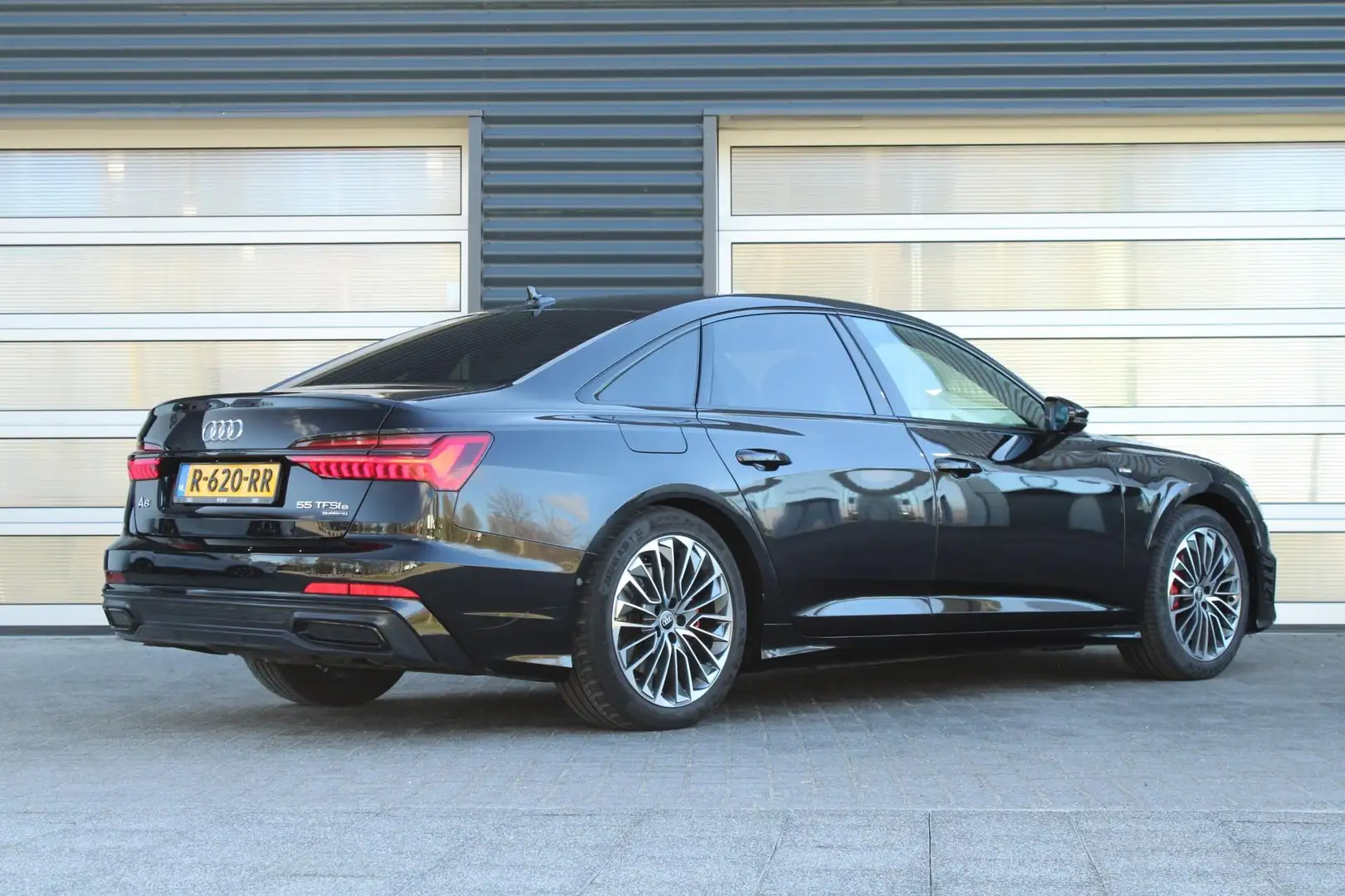 Audi A6 Limousine 55 TFSIe 367pk PHEV quattro S-line Compe Noir - 2