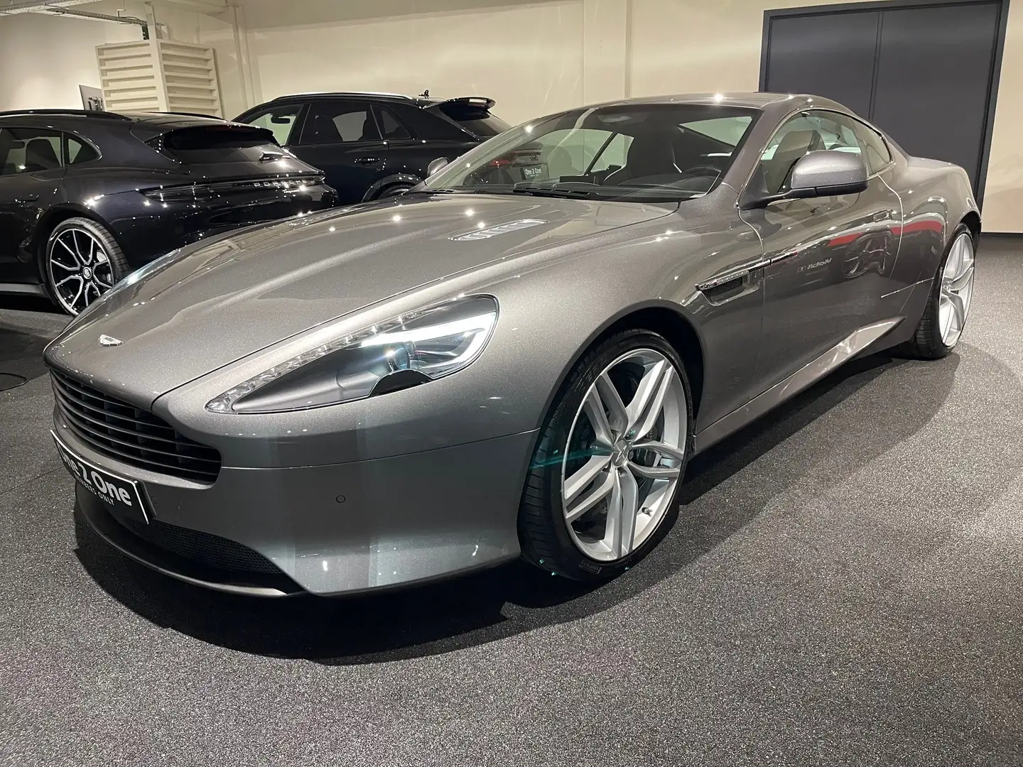 Aston Martin Virage 5.9i V12 Touchtronic Срібний - 1