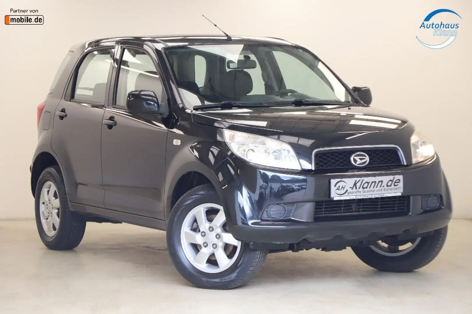 Daihatsu Terios 1.5 105 PS 4WD LPG TOP Servo Klima Černá - 1