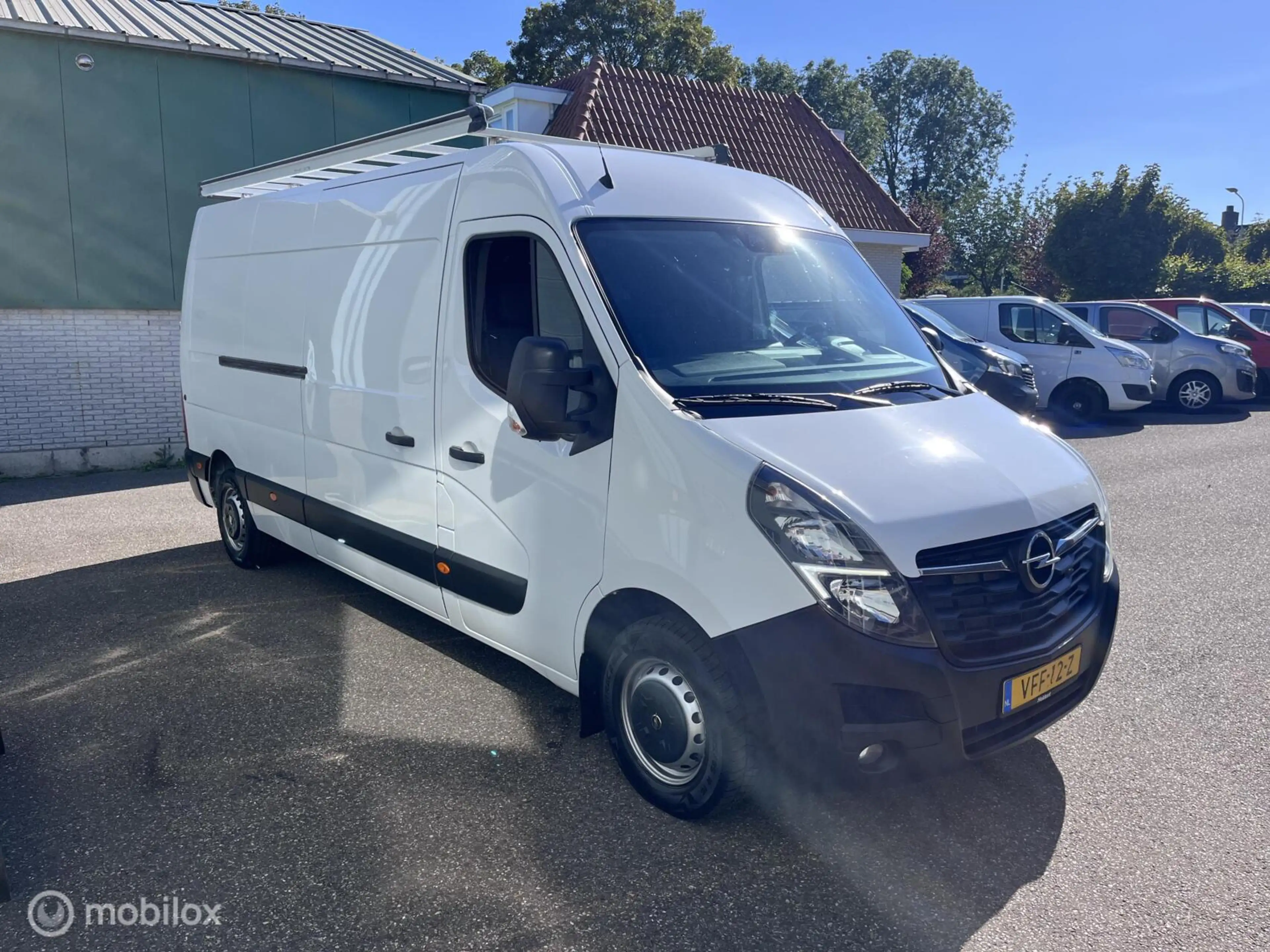 Opel Movano 2.3 Turbo Lengte 3 Imperiaal Trekhaak 3 zitplaatse — photo 3