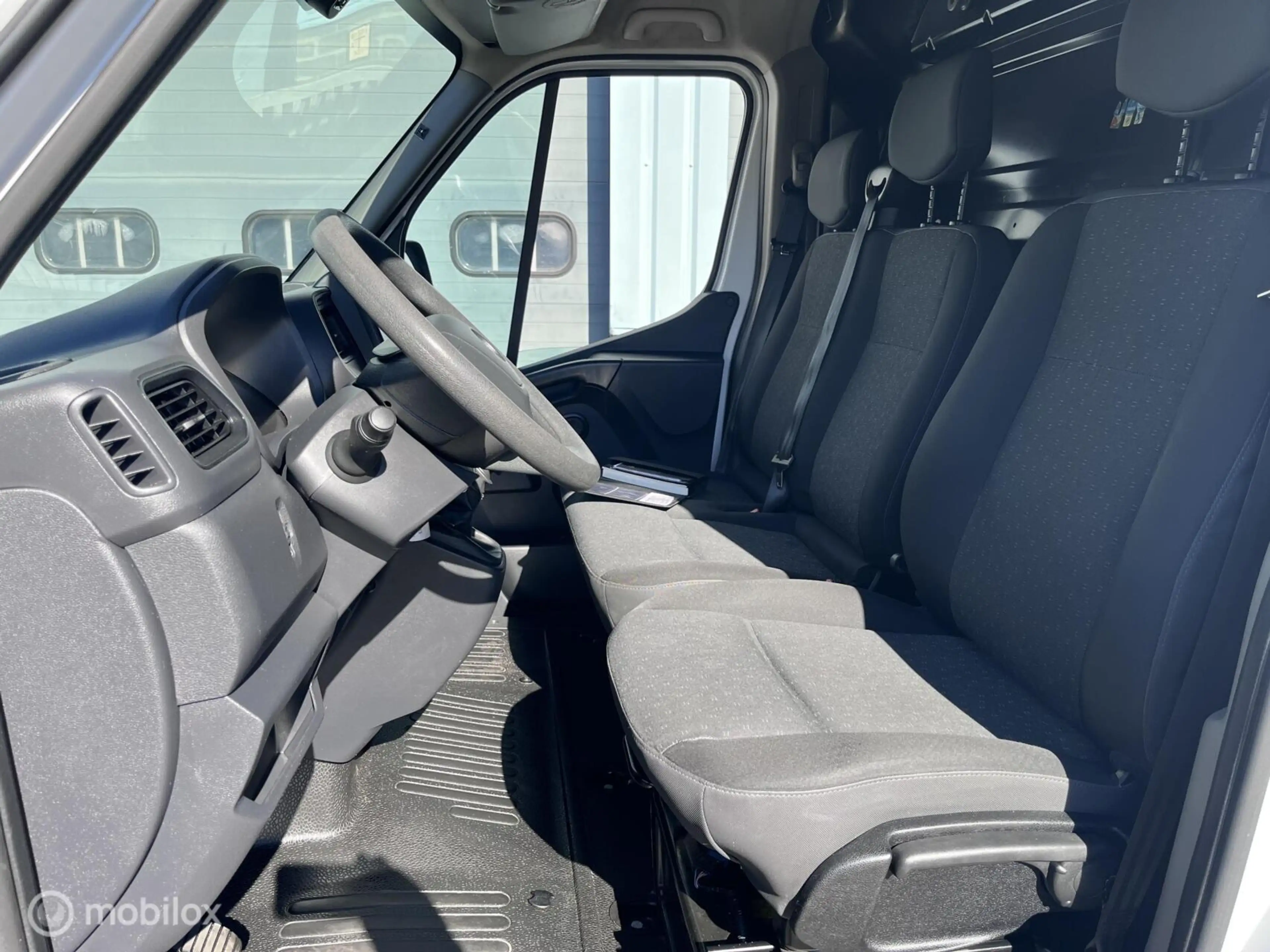 Opel Movano 2.3 Turbo Lengte 3 Imperiaal Trekhaak 3 zitplaatse — photo 9