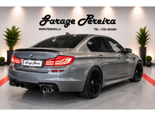 BMW M5 view 2