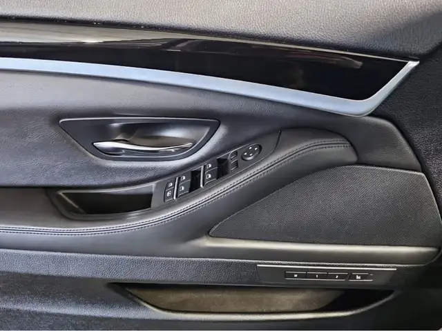 BMW M5 view 10