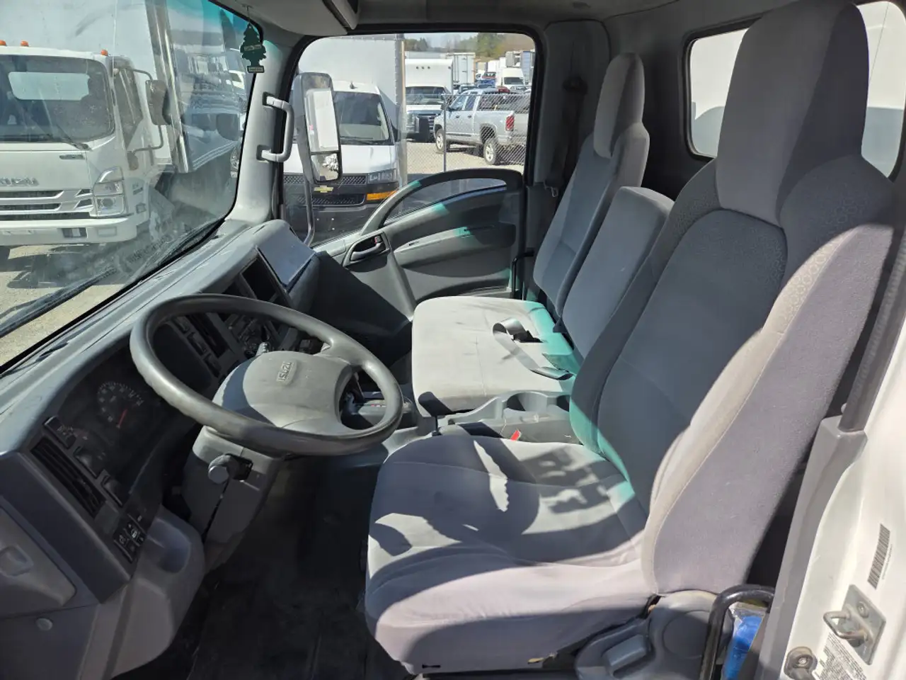 Isuzu NPR fotografie Isuzu NPR