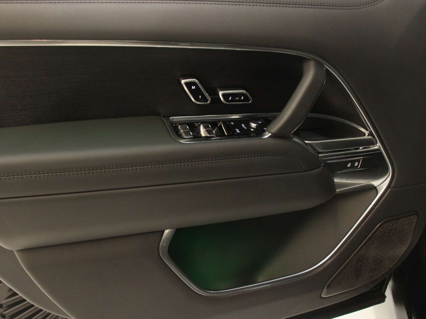 Land Rover Range Rover P550e Autobiography - 2024 - Joinsteer - #10