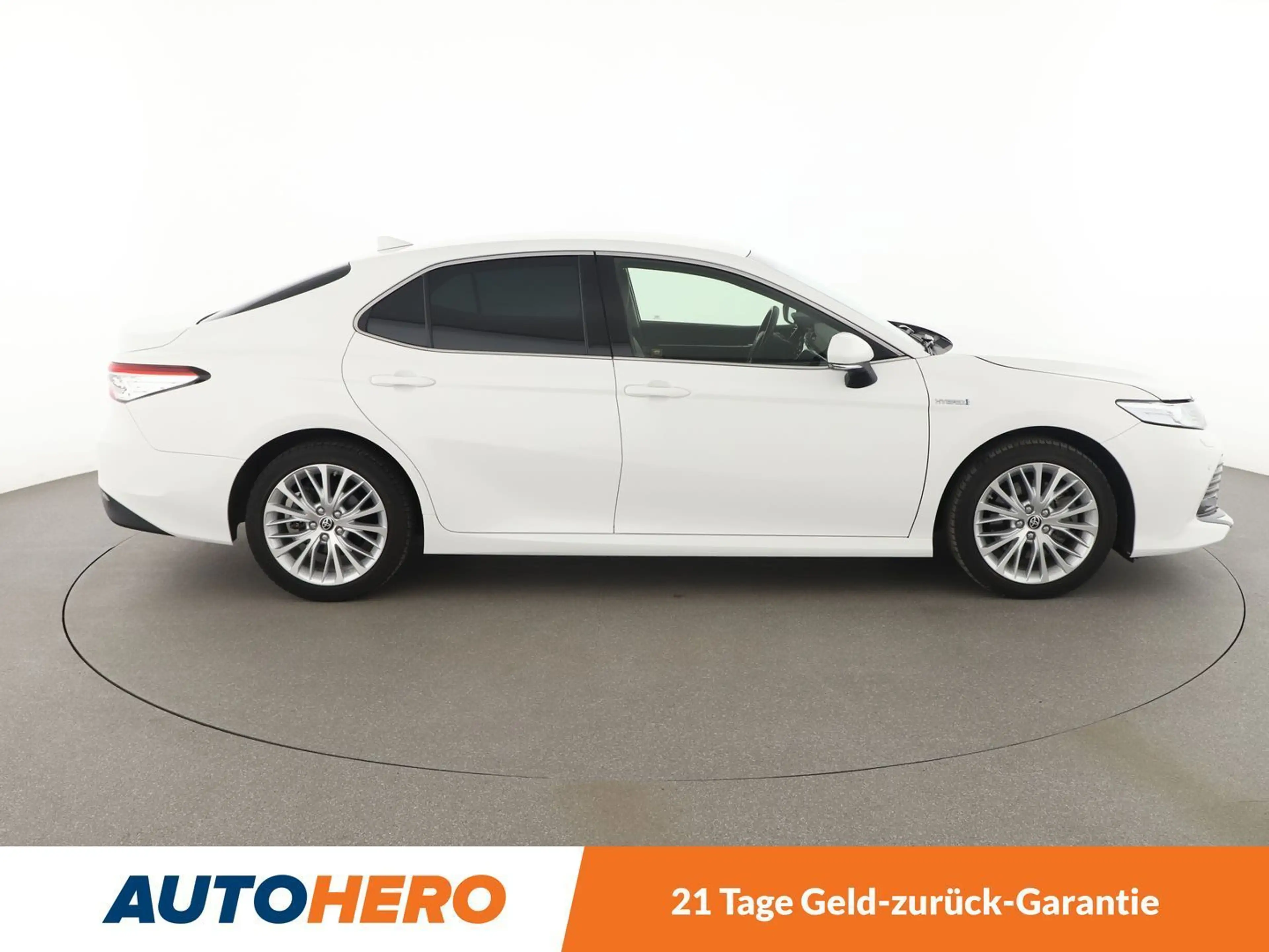 Toyota Camry 2.5 Hybrid Executive Aut.*NAVI*LED*CAM*SHZ*ACC* — photo 7