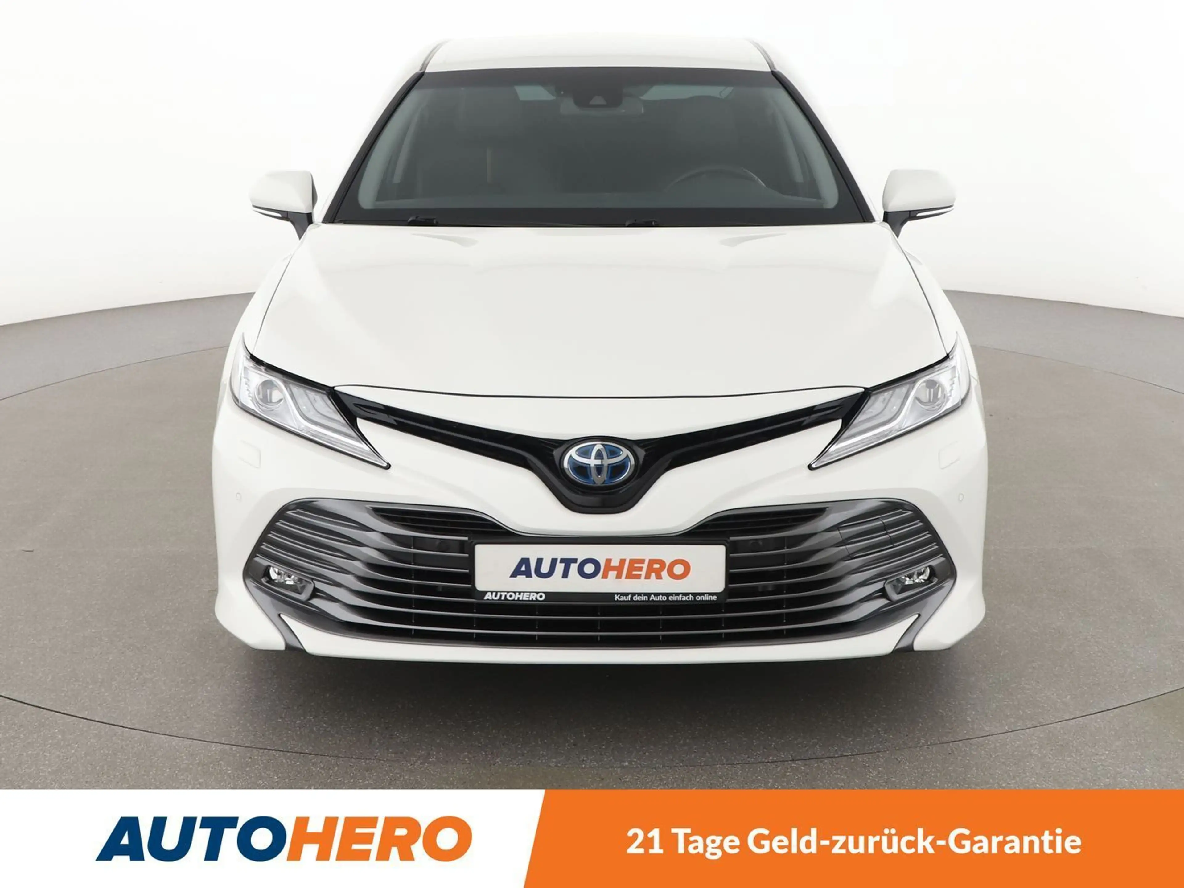 Toyota Camry 2.5 Hybrid Executive Aut.*NAVI*LED*CAM*SHZ*ACC* — photo 9