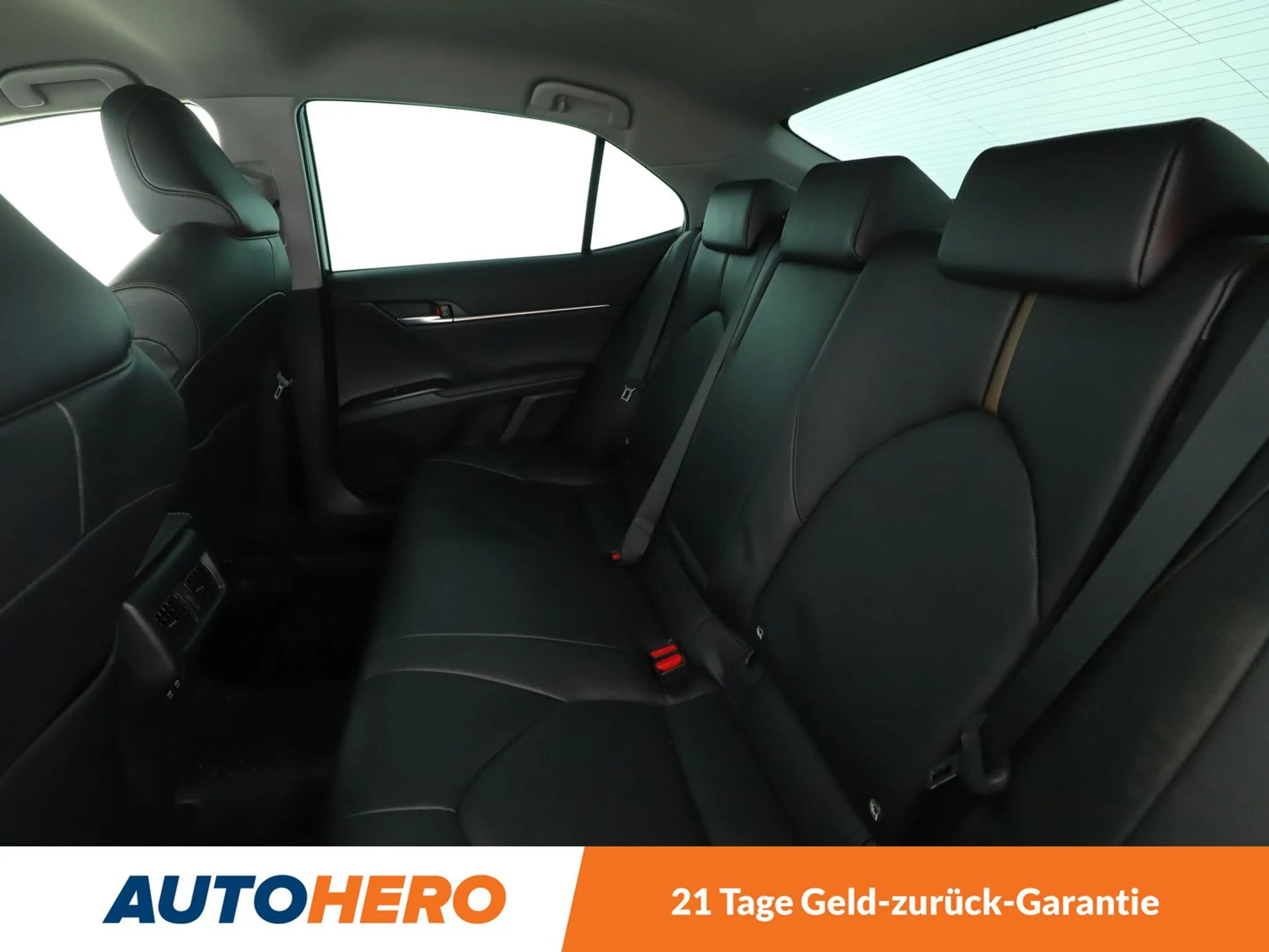 Toyota Camry 2.5 Hybrid Executive Aut.*NAVI*LED*CAM*SHZ*ACC* — photo 14
