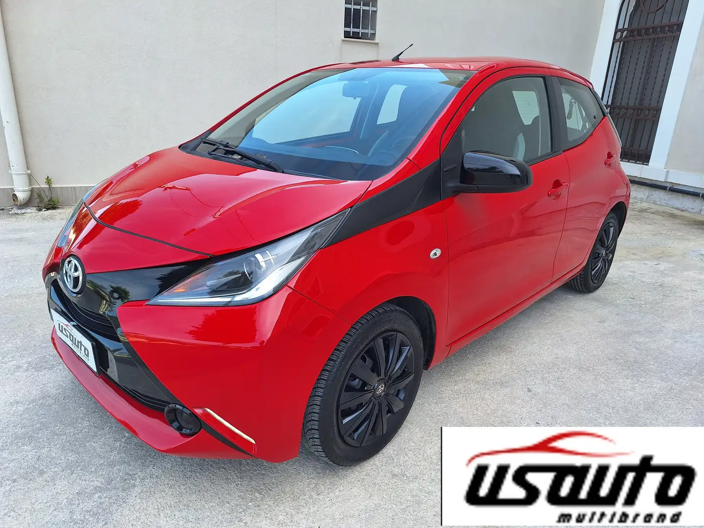Toyota Aygo 5p 1.0 x-cool 2016 Rosso - 1