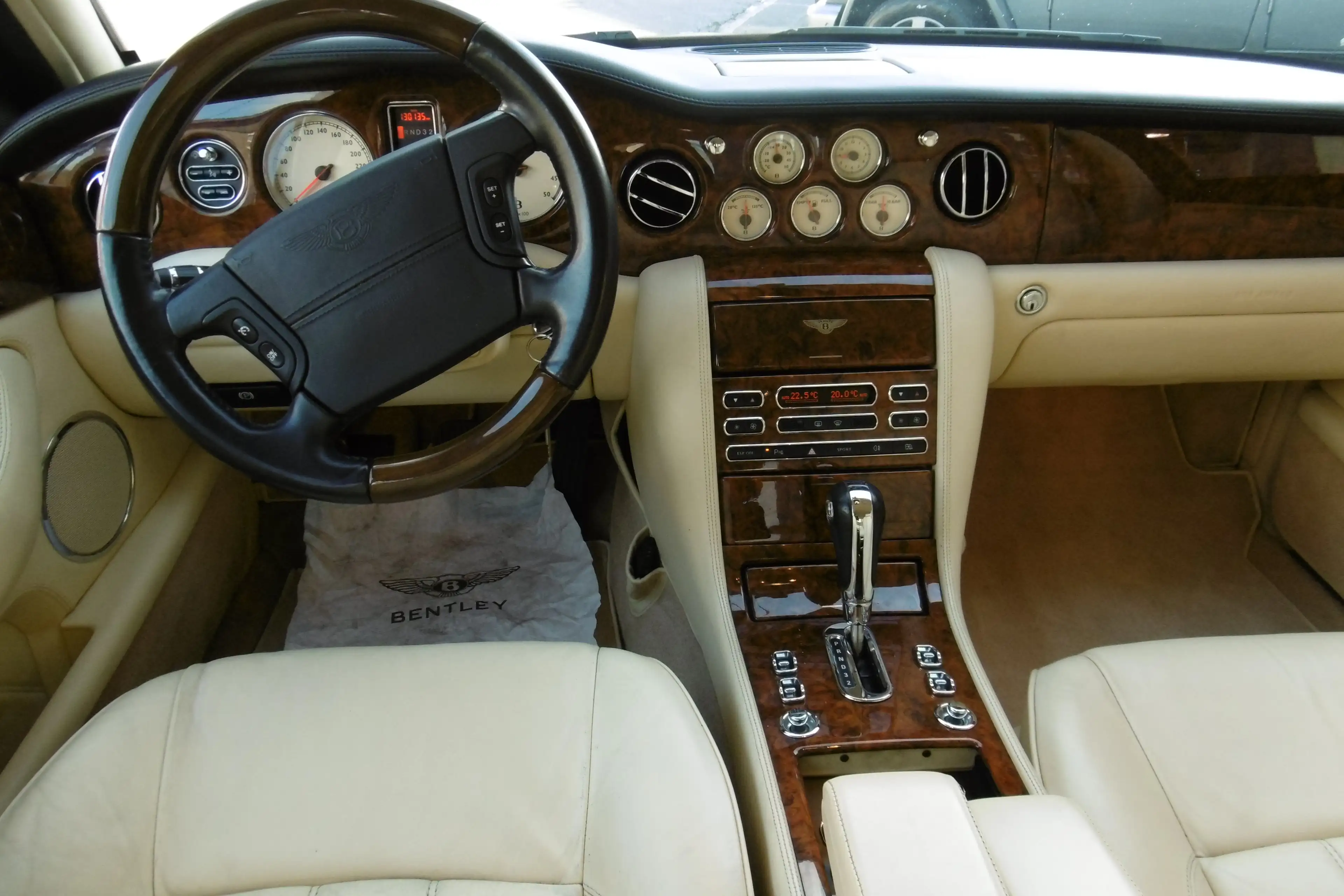 Bentley Arnage Arnage RL 6.75 Turbo V8 phase II — photo 14