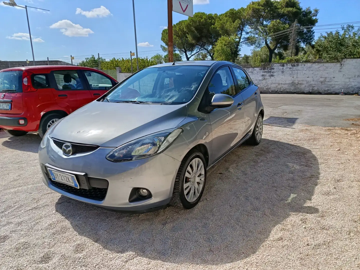 Mazda 2 Mazda2 1.3 16V 75CV 5p. Easy Gris - 2