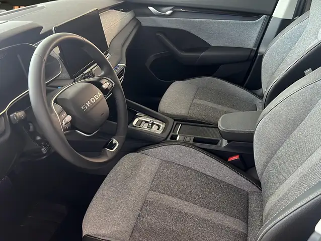 Skoda Octavia view 3