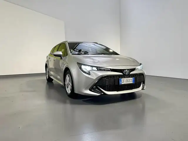 Toyota Corolla 1.8h Business cvt