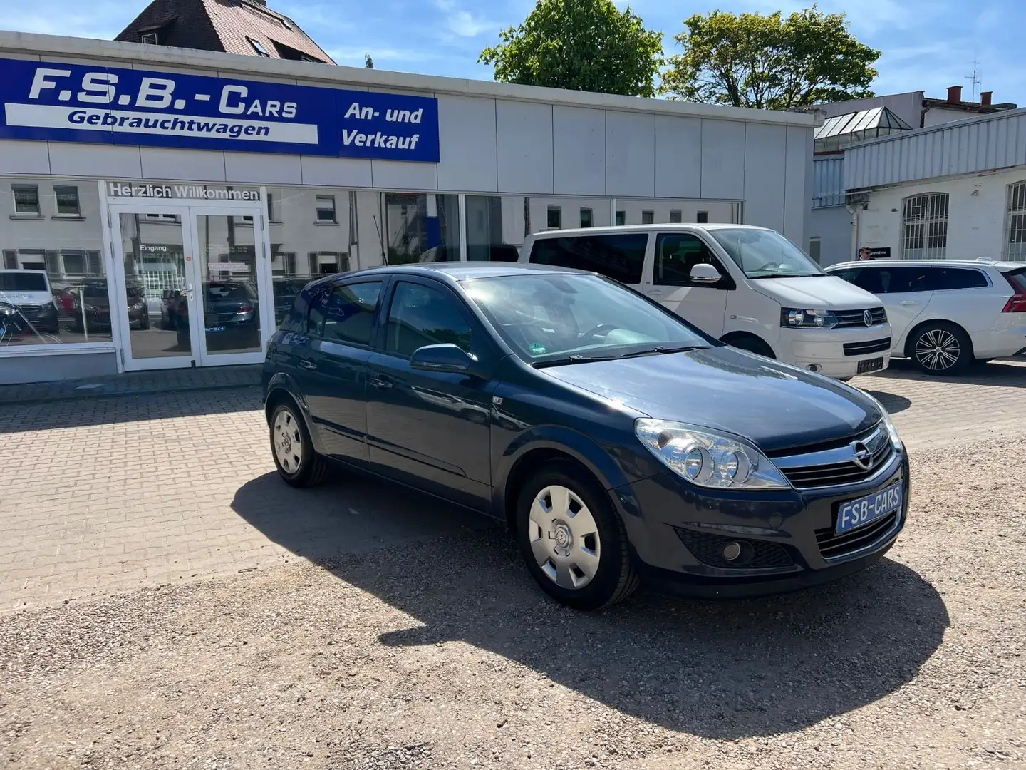 Opel Astra H Lim. Edition Grau - 2