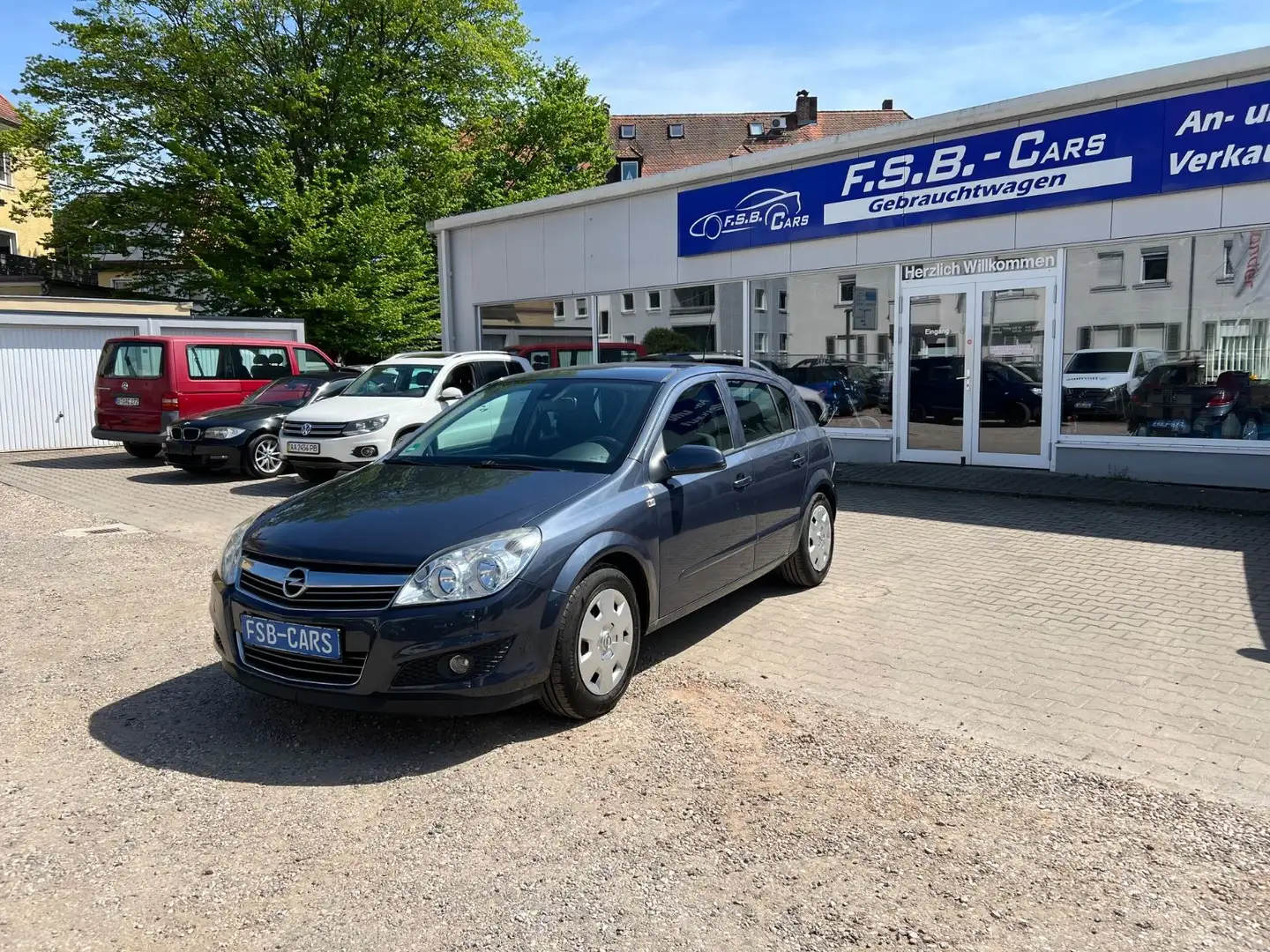 Opel Astra H Lim. Edition Grau - 1