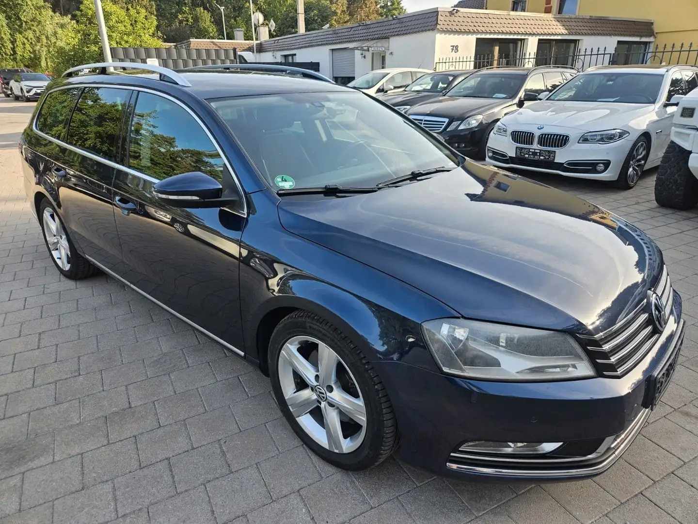 Volkswagen Passat Variant Highline Blau - 1