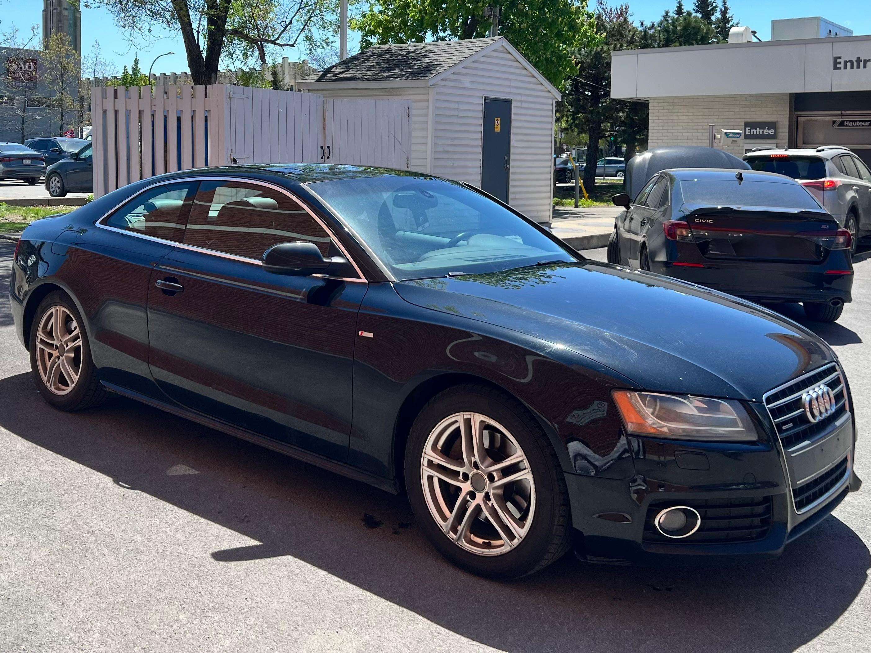 2011 Audi A5 Premium alt 2