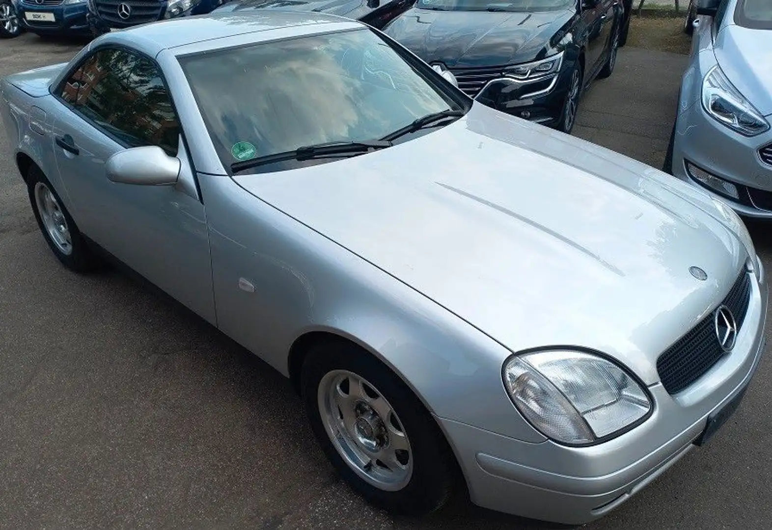 Mercedes-Benz SLK 200 2,0i Cabrio Klima SHZ Leder LMF I-Hand Plateado - 2