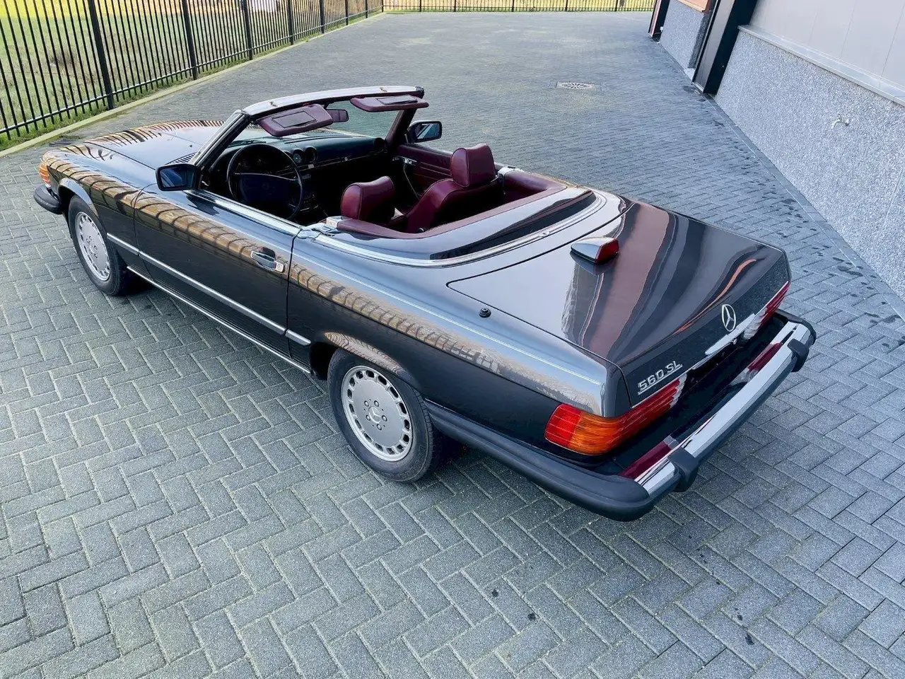 Mercedes-Benz SL 560 W107, foto 10